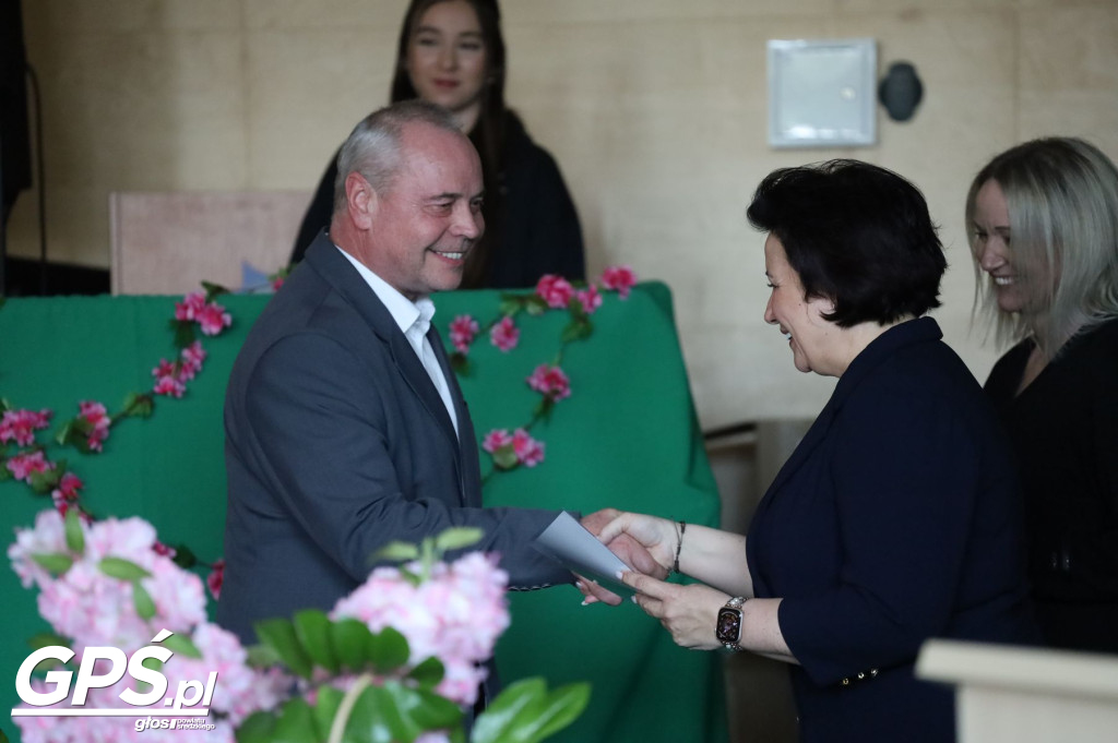 Pożegnanie uczniów klas maturalnych w ZSA