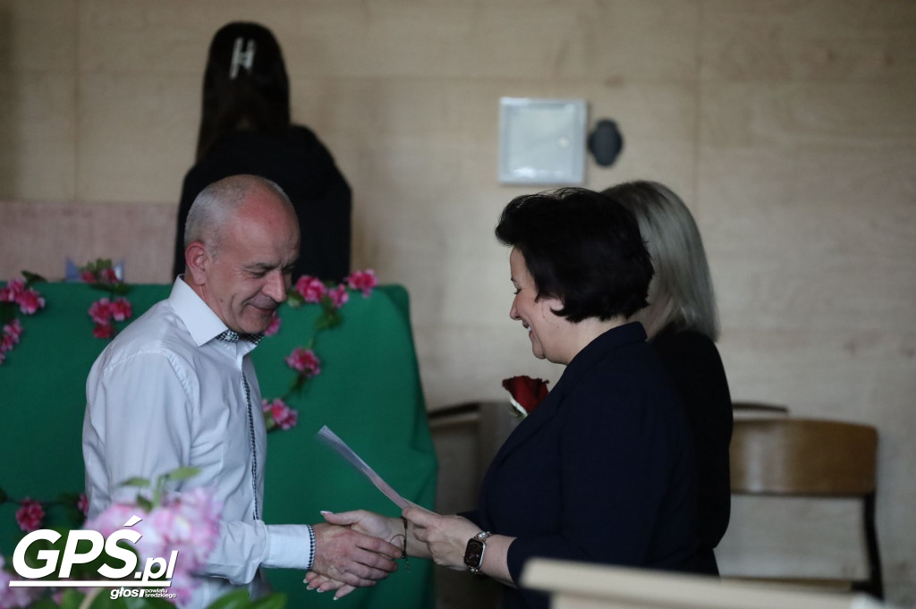 Pożegnanie uczniów klas maturalnych w ZSA