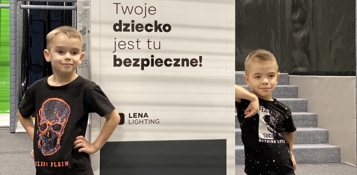 Jedno z takich urządzeń zamontowane jest w Funmilia - Sala Zabaw & Park Trampolin (ul. Kosynierów 100)