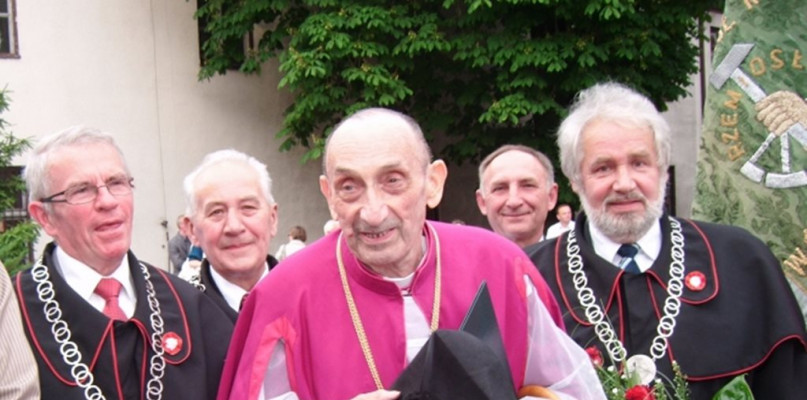 80. urodziny ks. Raczkowskiego                    Fot. Cech Rzemiosł Różnych w Środzie