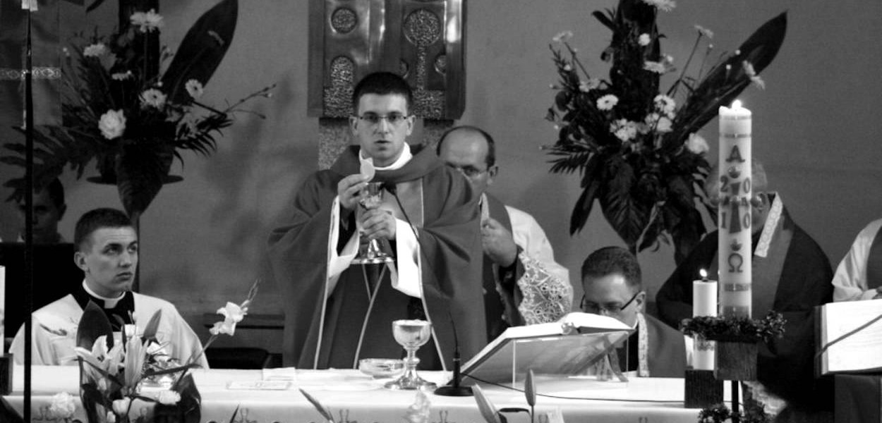 Miesiąc modlitw za zmarłego księdza