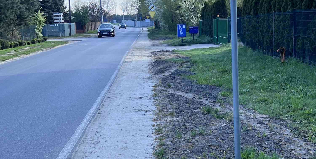 Prowizoryczny, ale i tak super! Mieszkańcy liczą, że zostanie pociągnięty aż do...