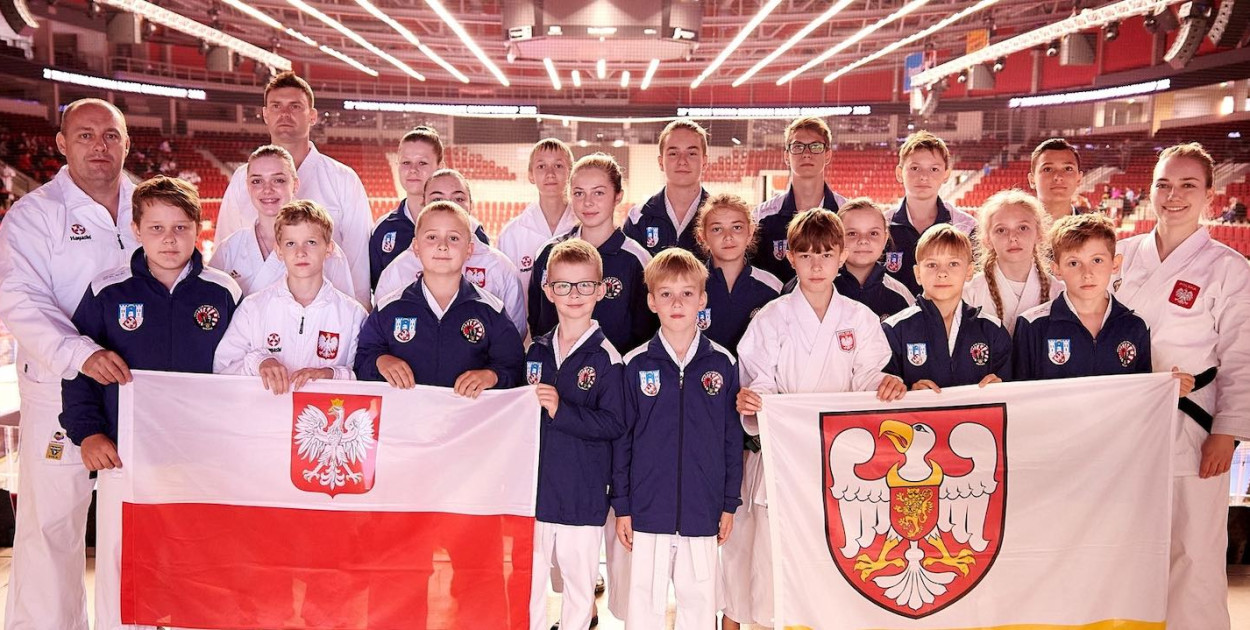 Ekipa Mikasy w Karlowych Warach podczas Pucharu Świata SKDUN we wrześniu