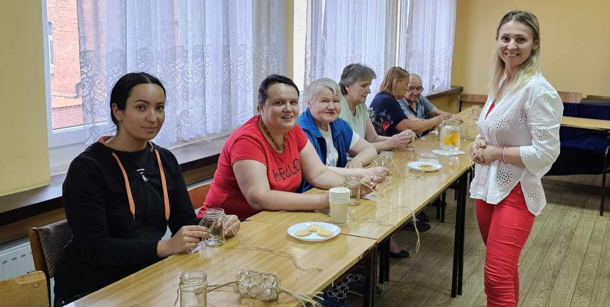 Kolejne warsztaty artystyczne dla podopiecznych Parafialnego Zespołu Caritas Fot. Parafia pw. NSJ w Środzie