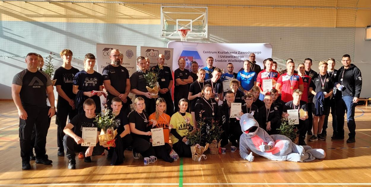 Turniej Służb Mundurowych wygrali zawodowcy, ale...