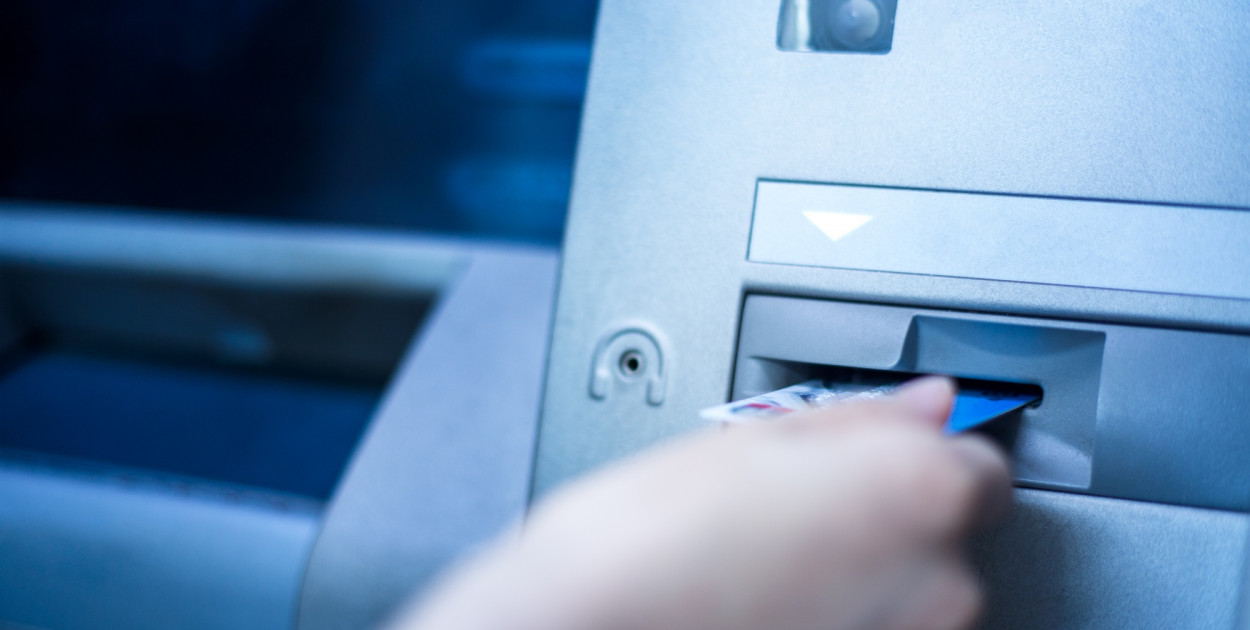 Bankomat nie wypłacił ci pieniędzy? Zrób to, jeśli zniknęły z konta