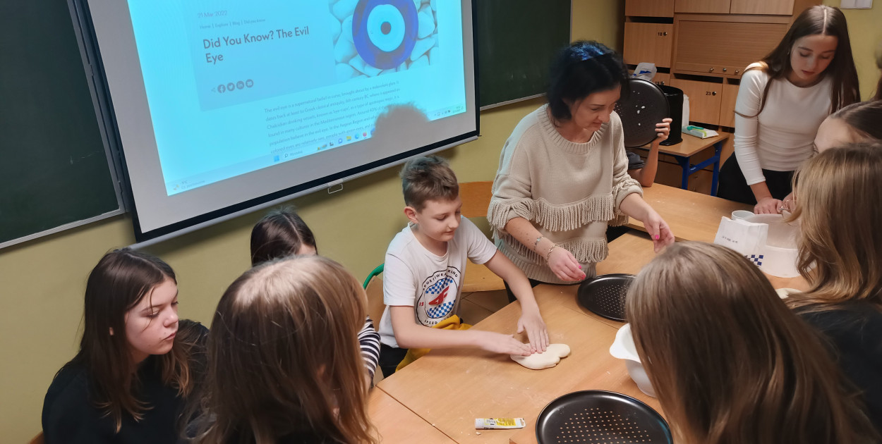 Spotkanie miało na celu prezentację kultury, historii i tradycji trzech państw realizujących projekt