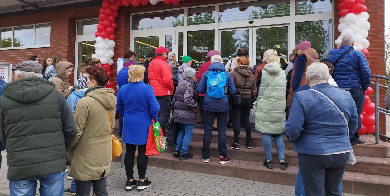 Kolejny market już otwarty. Jak wygląda?