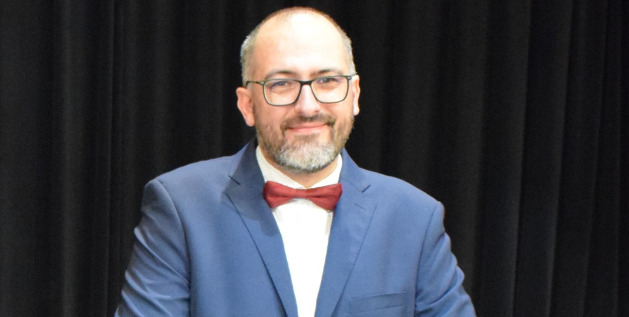 Upowszechnił debaty w Środzie