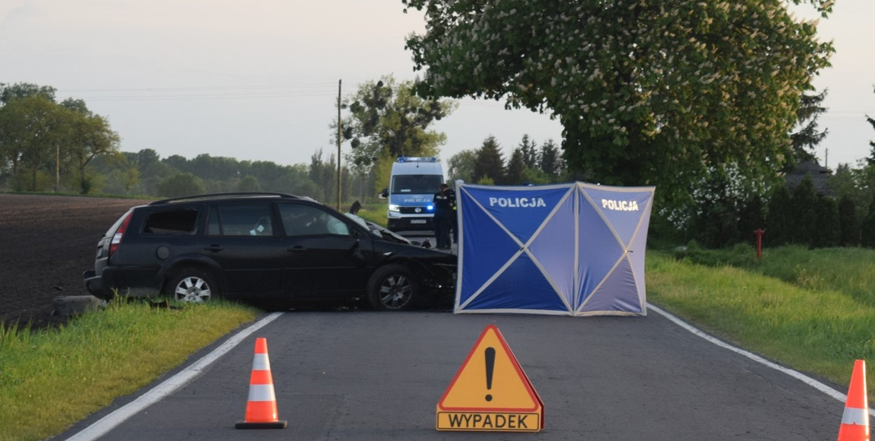 Do tragicznego w skutkach wypadku doszło na prostym odcinku drogi