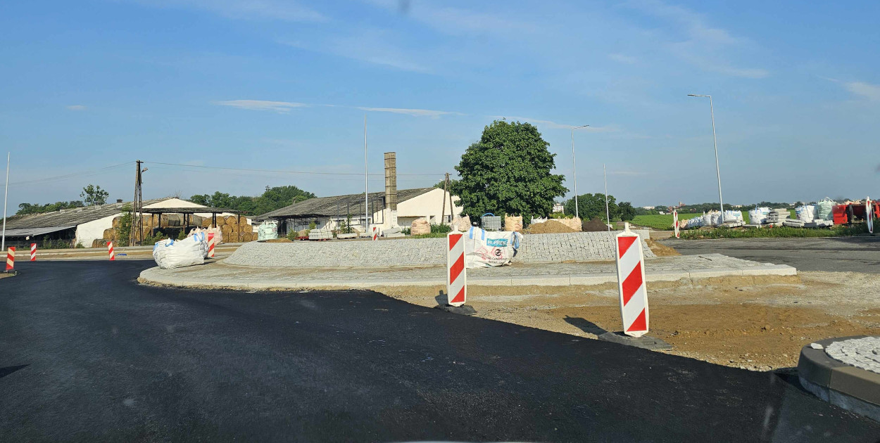 Ulica Harcerska z tymczasowymi utrudnieniami