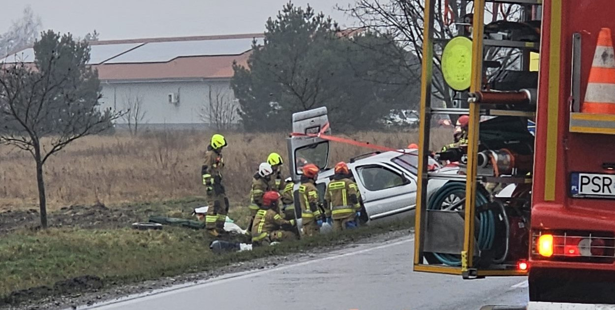 Tragiczny wypadek przed wjazdem do Zaniemyśla. Jedna osoba nie żyje