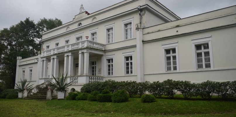 Pałac w Połażejewie. Właściciel Połażejewa został rozstrzelany 20 października 1939 roku