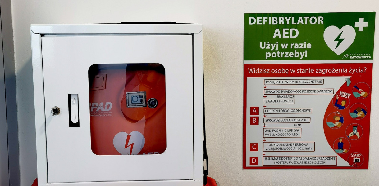 Pracownicy firmy Nova Polska przeszli szkolenie z udzielania pierwszej pomocy oraz resuscytacji krążeniowo-oddechowej przy użyciu defibrylatora
