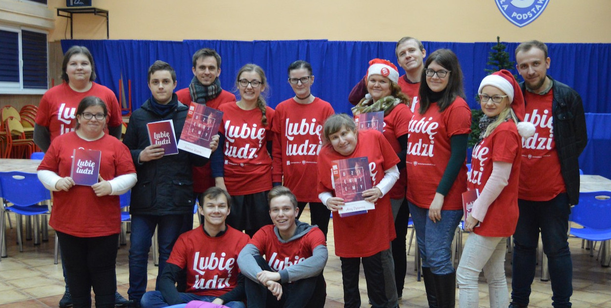 Archiwalne zdjęcie Głosu Powiatu Średzkiego z organizacji Szlachetnej Paczki w 2019 roku