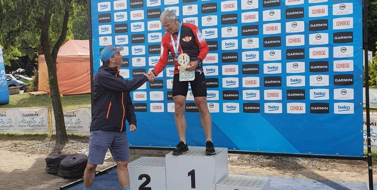 Janusz Latos na podium Fot. KS Polonia Środa