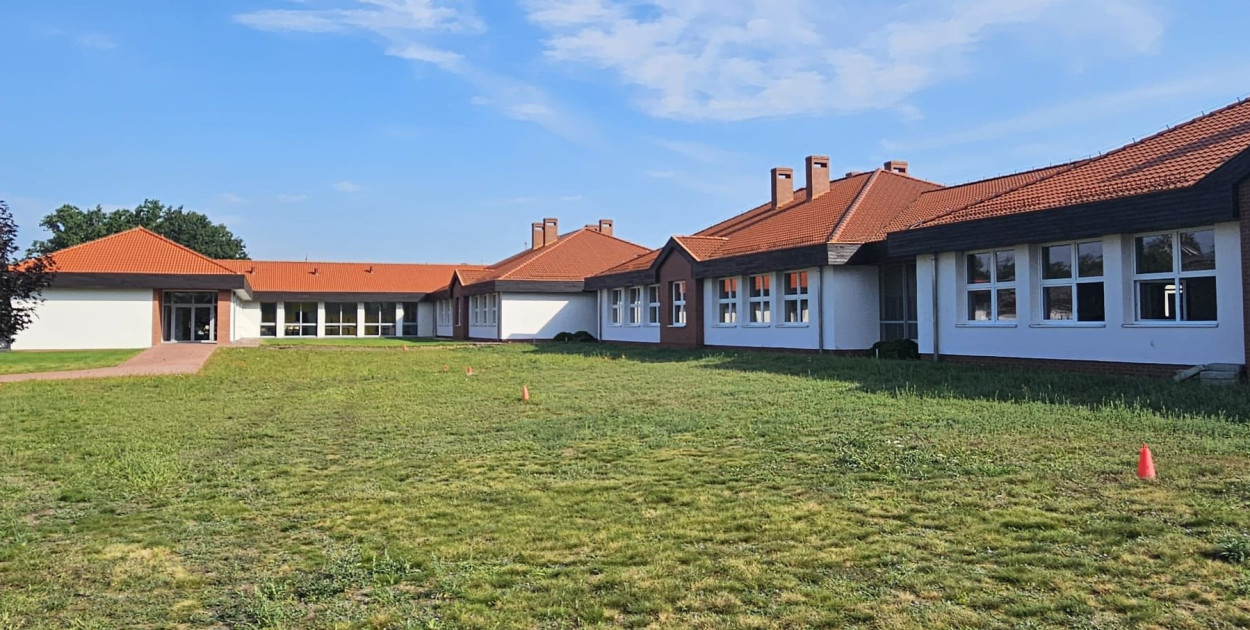 Inwestycja realizowana będzie w pobliżu szkoły Fot. Gmina Miłosław