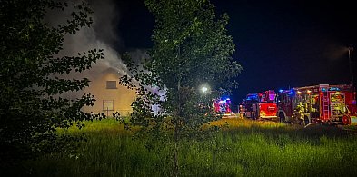 Nocny pożar domu, w którym spały dwie osoby-15401