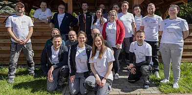 Pracownicy firmy Decora zmieniają życie osób niepełnosprawnych-21007