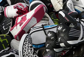 Ćwiczącym na siłowni ukradł... buty-21387