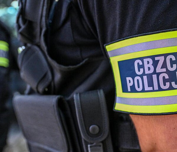 Ludzie z całej Polski wpłacali na fałszywe zbiórki-21489