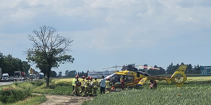 Zderzenie pojazdów na DK11. Lądował śmigłowiec LPR