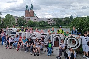 Wzięli udział w rajdzie "Śladami historii"-21640