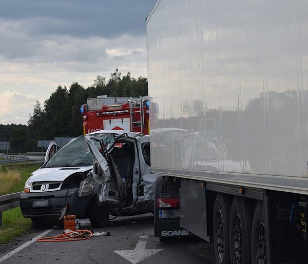 Wypadek na skrzyżowaniu dróg krajowych w Miąskowie-21896