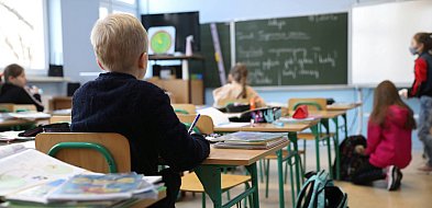 177 dni wolnych od zajęć i zmiany w feriach zimowych. Oto kalendarz roku szkolnego-21915