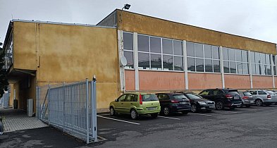 Sześciu chętnych do wyremontowania hali gimnastycznej-22207