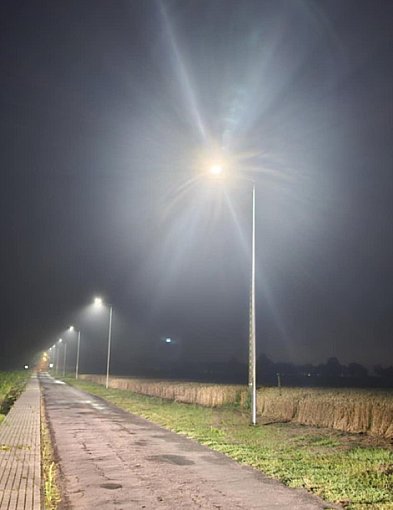 Koniec z ciemnościami. Zamontowano oświetlenie-22230