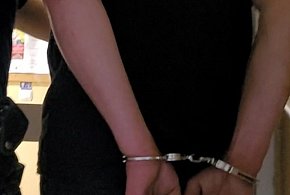 Unikał odbycia kary za pobicie i jazdę bez uprawnień-22980