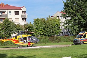 Dziecko wpadło do studzienki. Zabrało je Lotnicze Pogotowie Ratunkowe-23042