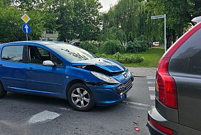 Chciał uciec, ale został zatrzymany. Sprawca kolizji z promilami
