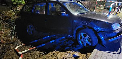 Straciła panowanie nad pojazdem. Jechała z dzieckiem-23988