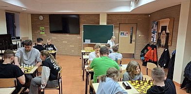 Ostatnie przed feriami spotkanie szachowe w KS Hemtan Środa