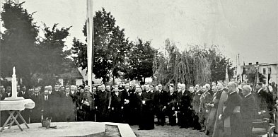 Jest fontanna, a miała być rzeźba