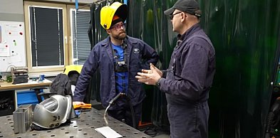 Kulisy fabryki Solaris. Jak powstaje gotowy autobus