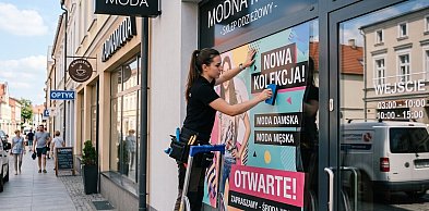 Centrum Amigo: Skuteczne oklejanie witryn Środa Wielkopolska – Wyróżnij sklep!