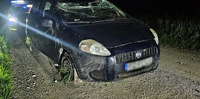 Nietrzeźwa 18-latka doprowadziła do dachowania samochodu
