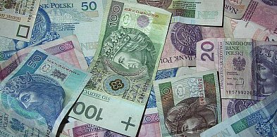 Podatki w liczbach - miliardowe zwroty, tysiące ulg i milionerzy ze Środy-22731