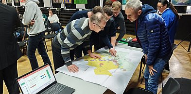 Spór o plan ogólny w Zaniemyślu: Zakaz zabudowy uderzy w rolników?