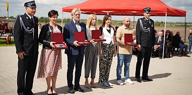 Uroczyste otwarcie remizy i odznaczenia