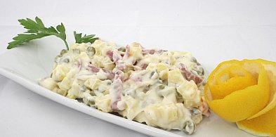 Bakteria w popularnej sałatce. Producent wycofuje całą partię