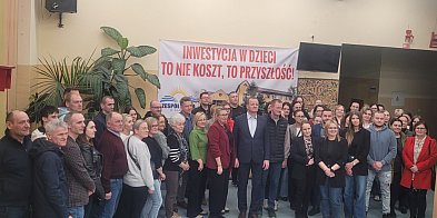 Poseł przyjechał do szkoły. Wójt odmówił wzięcia udział
