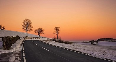 Na drogach miejscami może być bardzo ślisko!-23687