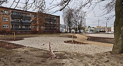 Nowy plac zabaw dla najmłodszych przy ul. Wawrzyniaka