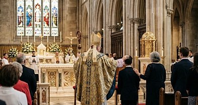 Biskupi udzielą bierzmowania