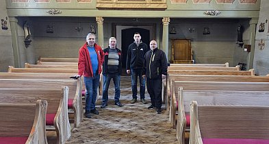 Zebrano ponad 13 tysięcy na wymianę ławek