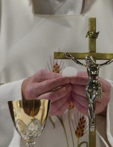 Ksiądz proboszcz doznał urazu. Nie będzie uczestniczyć w nabożeństwie-22906